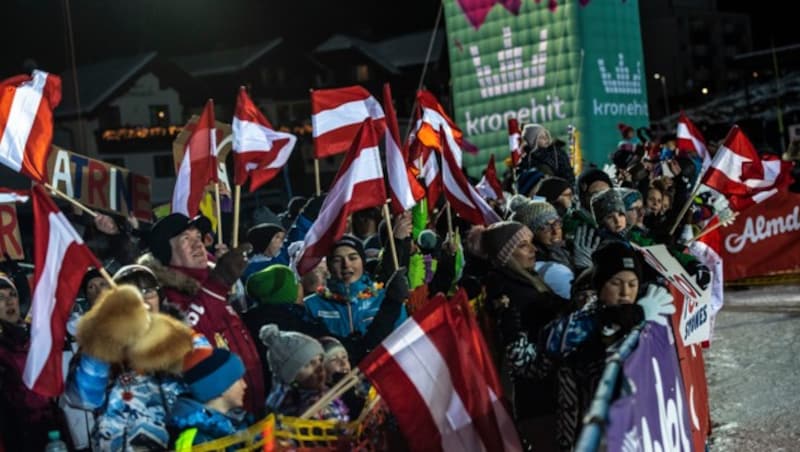 Beste Stimmung im Ziel. Auch kronehit ist natürlich mit dabei. (Bild: PULS 4 Limex Images)