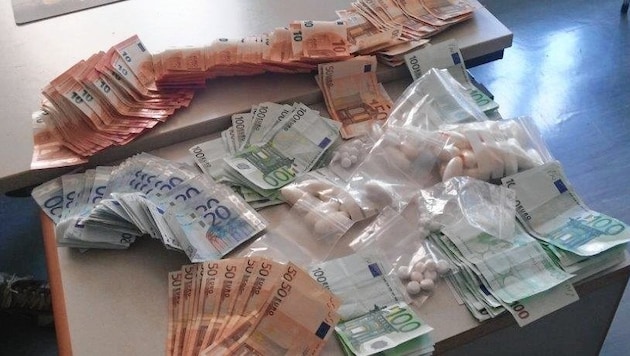 1,3 Millionen Euro sollen die Dealer an den etwa 22 Kilo Kokain verdient haben. (Bild: LPD Wien)