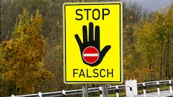 Der Kraftfahrer ignorierte Warnschilder, fuhr falsch auf Autobahn auf. (Bild: Markus Tschepp)