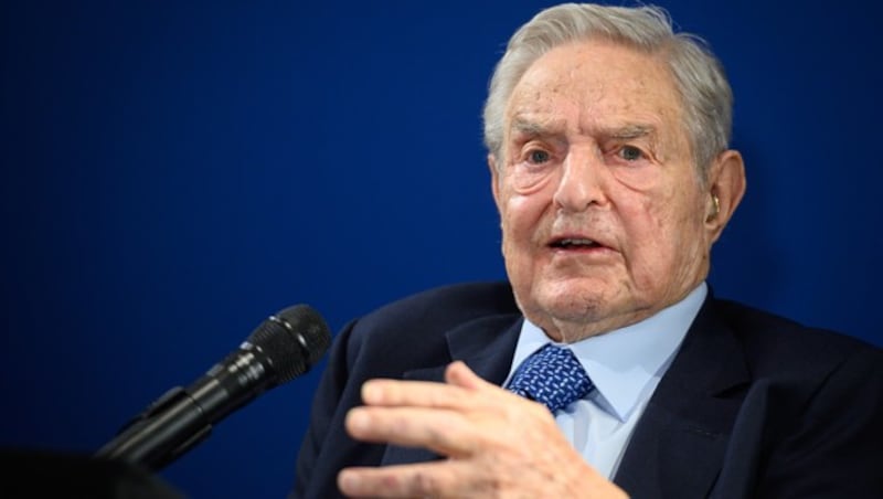 Eine erfolgreiche Wette gegen das Pfund machte Soros als Fondsmanager weltberühmt. Als großzügiger Spender förderte er schon im Kalten Krieg offene Gesellschaften in Mittel- und Osteuropa. (Bild: AFP)