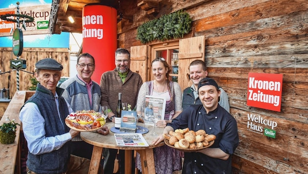 Das Bewirtungs-Team im „Krone“-Haus in Kitz: Mario, Gottfried, Hannes, Lissy, Willi und Olli (von links). (Bild: Markus Wenzel)