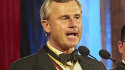 Norbert Hofer bei seiner Rede am Akademikerball (Bild: APA/FPÖ/MIKE RANZ)