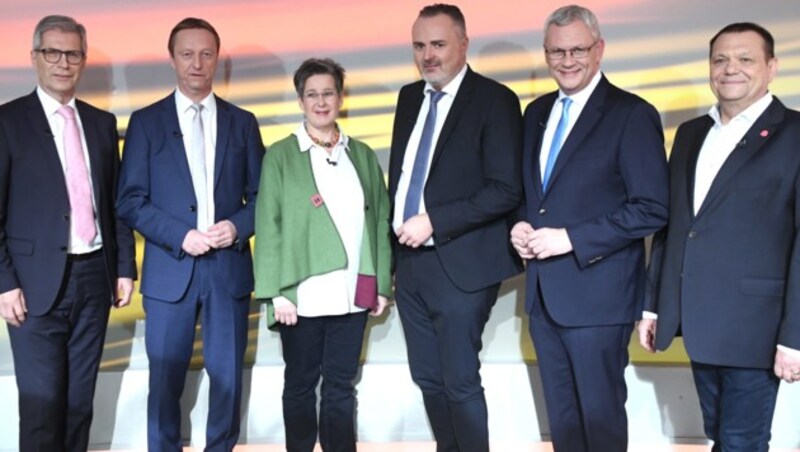 Die Spitzenkandidaten zur burgenländischen Landtagswahl - Manfrd Kölly (LBL), Johannes Tschürtz (FPÖ), Regina Petrik (Grüne) Hans Peter Doskozil (SPÖ), Thomas Steiner (ÖVP) und Eduard Posch (NEOS) (Bild: APA/ROBERT JAEGER)