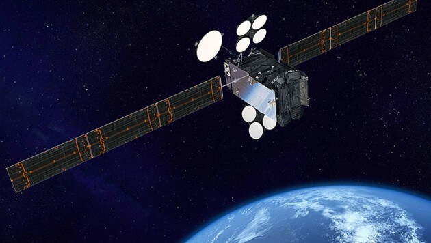 Künstlerische Illustration: Der Fernsehsatellit „Spaceway-1“ im Erdorbit (Bild: Boeing)