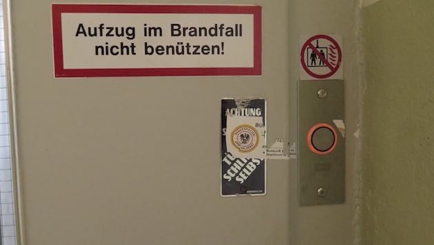 The defective elevator is being investigated by the police (symbolic image) (Bild: Markus Schuetz)