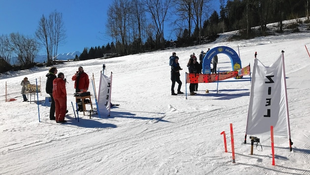 Der Zusammenhalt in der Skizunft Velden ist groß. Zahlreiche freiwillige Helfer sind in Fahrendorf immer zur Stelle. (Bild: Skizunft Velden)
