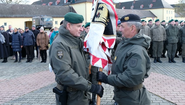 Dieter Muhr (re.) bei seiner Angelobung als neuer Militärkommandant Oberösterreichs Anfang Februar. (Bild: Einöder Horst)