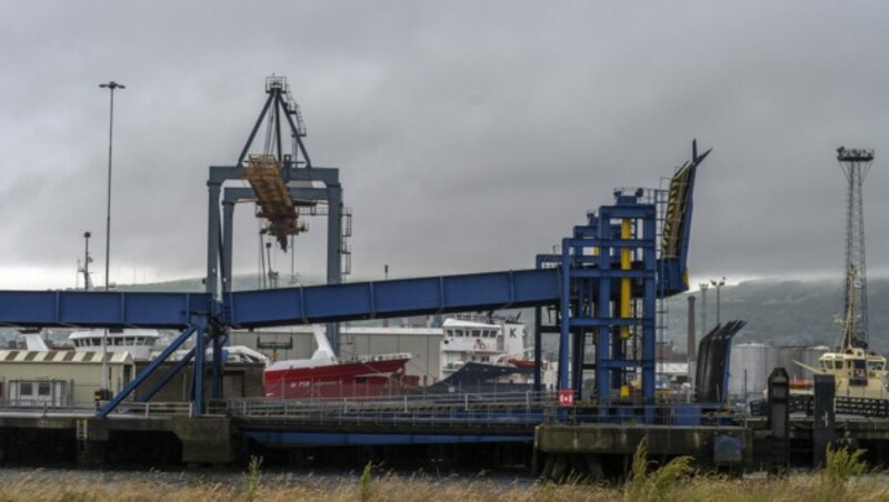 Zunächst wurde der Hafen von Belfast durchsucht. Dort wurde die Polizei aber nicht fündig. (Bild: stock.adobe.com)