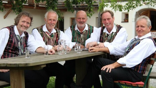 Los geht das „Krone“-Gasthaussingen in Hohenthurn – dabei sind auch die 5 Gailtaler (Foto) – im Gasthaus Kuglitsch, von dem behauptet wird, es sei eine „Hochburg der Wildsänger“. (Bild: 5 Gailtaler)