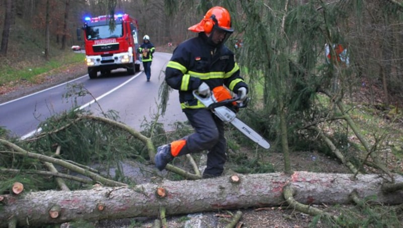 Feuerwehreinsatz in Iserlohn in Nordrhein-Westfalen (Bild: APA/Feuerwehr Iserlohn)