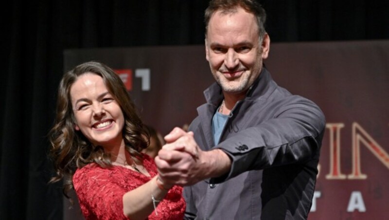 Schauspieler Christian Dolezal und Tänzerin Roswitha Wieland (Bild: APA/HERBERT NEUBAUER)