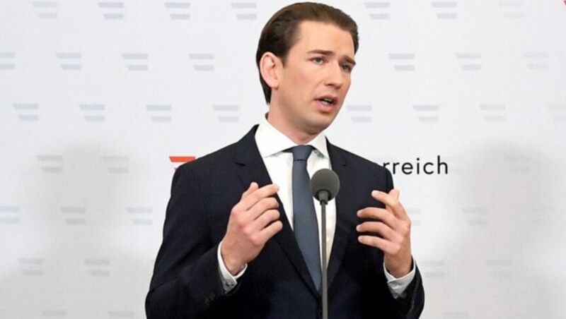 Bundeskanzler Sebastian Kurz am Montag nach einer Aussprache mit Vertretern der Standesvertretungen der Staatsanwälte. (Bild: APA/ROLAND SCHLAGER)