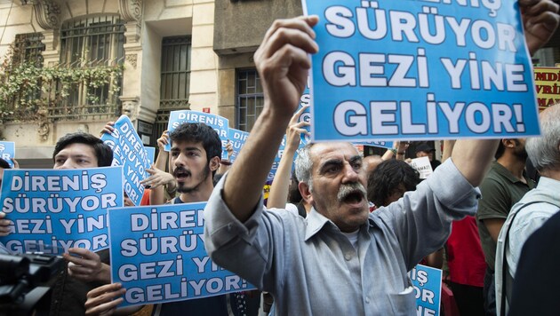 Bei den sogenannten Gezi-Protesten demonstrierten Aktivisten 2013 gegen die Politik des türkischen Staatspräsidenten Recep Tayyip Erdogan. (Bild: AFP)