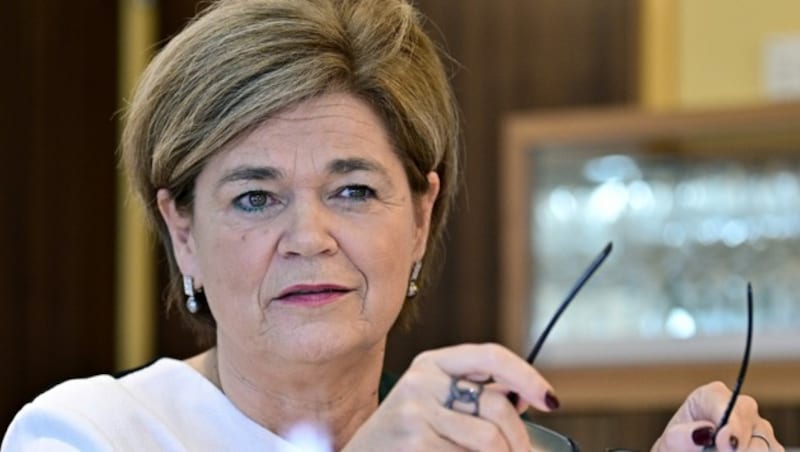 Bettina Glatz-Kremsner, Generaldirektorin der Casinos Austria AG (Bild: APA/HANS PUNZ)