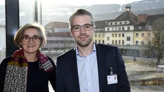 Der neue Pflegedirektor Stephan Palaver mit Beate Czegka, Pflege-Managerin der Tirol Kliniken (Bild: Andreas Fischer)