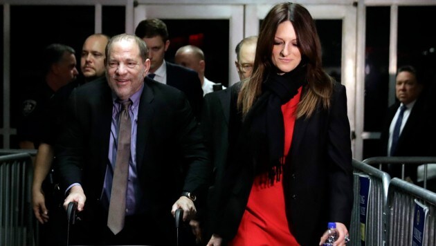 Ex-Filmmogul Harvey Weinstein mit seiner Anwältin Donna Rotunno. Sie bzeichnet ihren Mandanten als „unschuldig“. (Bild: AP)