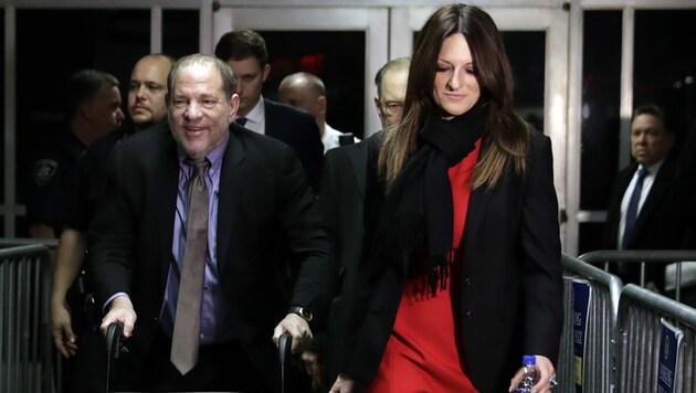 Ex-Filmmogul Harvey Weinstein mit seiner Anwältin Donna Rotunno. Sie bzeichnet ihren Mandanten als „unschuldig“. (Bild: AP)
