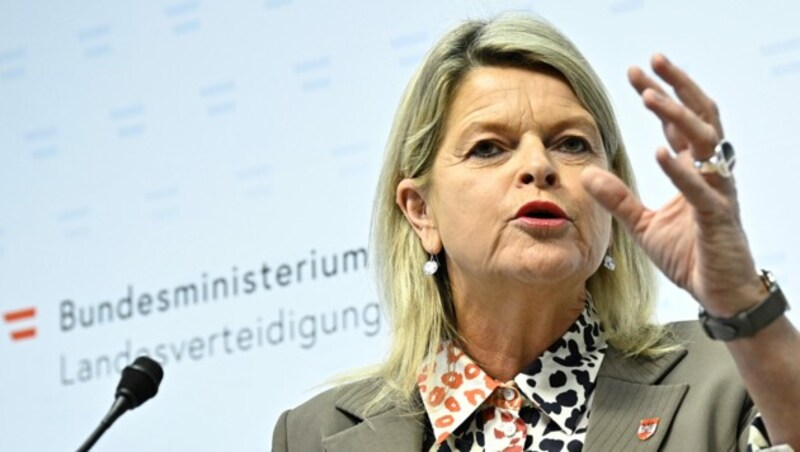 Verteidigungsministerin Klaudia Tanner (Bild: APA/Hans Punz)