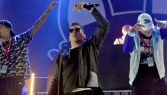 Gzuz während eines Konzertes der Band Beginner beim Nova Rock 2017 (Bild: APA/HERBERT P. OCZERET)