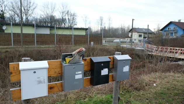 Die Briefkästen sind in Freindorf von den Häusern weit entfernt (Bild: Einöder Horst)