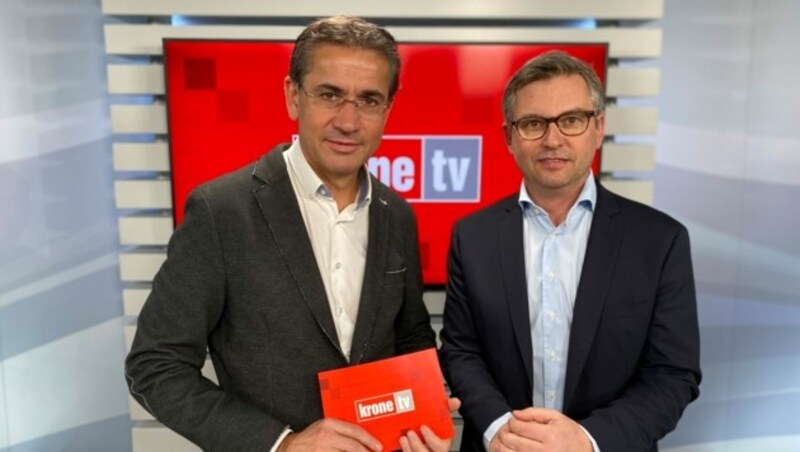 Gerhard Koller im Talk mit Staatssekretär Magnus Brunner (Bild: krone.tv)