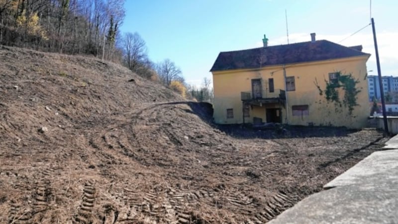 Über den Sinn und Zweck der Aktion herrscht Rätselraten... (Bild: Sepp Pail)