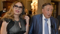 Lugners ehemaliger Opernball-Gast Ornella Muti steht im Kreuzfeuer der Kritik. (Bild: APA/HANS PUNZ)