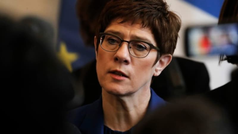 Die deutsche Verteidigungsministerin Annegret Kramp-Karrenbauer (Bild: AP)