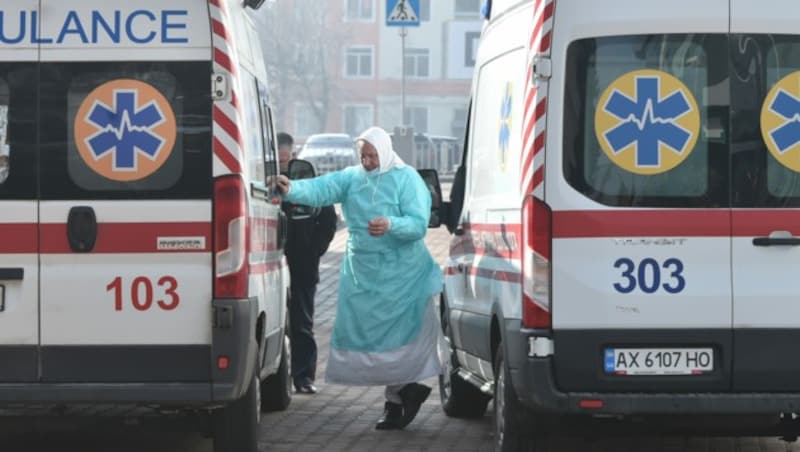 Laut Präsiden Selenskyj sind die Behörden auf die Situation gut vorbereitet. (Bild: APA/AFP/Sergei SUPINSKY)