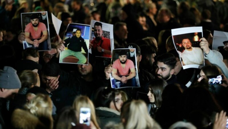 Trauer um die Opfer des Anschlags (Bild: AFP)