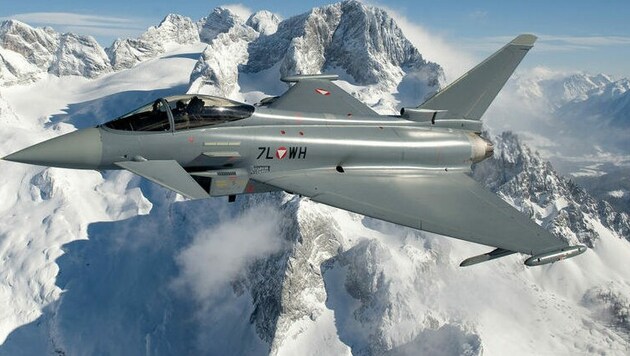 Zwei Eurofighter über den österreichischen Alpen (Bild: Eurofighter GmbH)