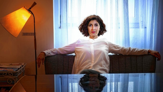 Die Schriftstellerin Nava Ebrahimi präsentiert ihren zweiten Roman (Bild: Peter Rigaud/Shotview)