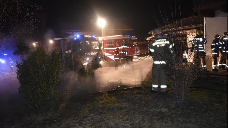 43 Floriani-Jünger rückten in der Nacht auf Sonntag aus. (Bild: Freiwillige Feuerwehr Abtenau)