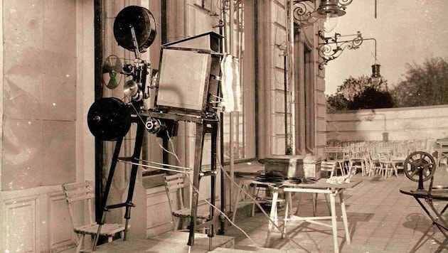 So sahen die Projektoren der ersten elektrischen Kinos aus. (Bild: TAÖ/AAvK)