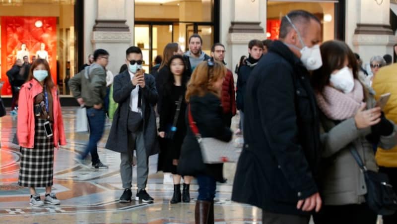 In der Lombardei in Norditalien gibt es derzeit die meisten Coronavirus-Fälle. Nun hat das offiziell als SARS-CoV-2 bekannte Virus ein drittes Todesopfer gefordert. (Bild: AP)