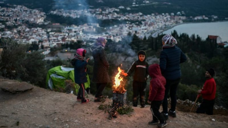 In den griechischen Flüchtlingslagern bleibt die Situation weiterhin prekär. (Bild: AFP)