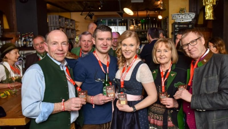 Max Hiegelsberger, Daniel und Andrea Kainberger, Margarete und Rudolf Holzberger (von links) (Bild: Markus Wenzel)