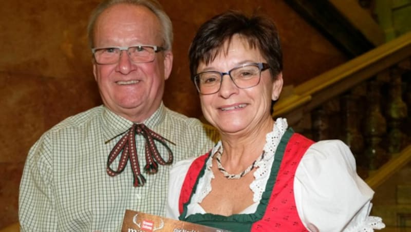 Zum ersten Mal beim Gschnas mit dabei: Helmut Purger und seine Ulli aus Traun. (Bild: Horst Einöder/Flashpictures)