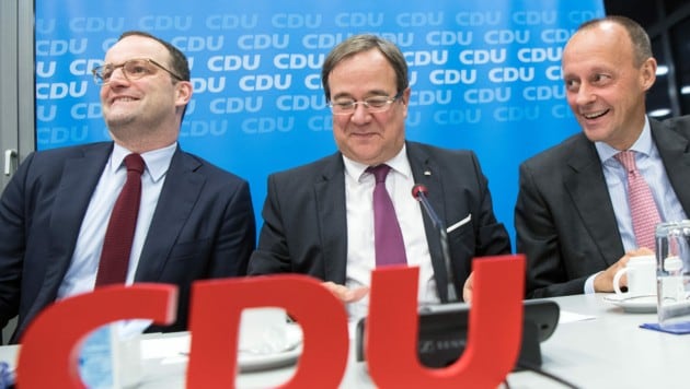 Gemeinsame Kandidatur (v.l.): Spahn verzichtet zugunsten von Laschet auf eine Kandidatur um den Parteivorsitz der CDU. Merz wird wohl gegen das Duo antreten und versuchen Parteichef und Kanzlerkandidat der CDU zu werden. (Bild: AFP)