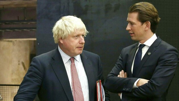 Boris Johnson und Sebastian Kurz bei einem Treffen im September 2017. Damals waren die beiden noch Außenminister des Vereinigten Königreichs bzw. Österreichs. Am Dienstag treffen sie als Regierungschefs ihrer jeweiligen Länder zu Gesprächen in London aufeinander. (Bild: AUSSENMINISTERIUM/DRAGAN TATIC)