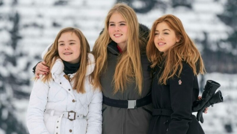 Prinzessin Ariane, Prinzessin Catharina-Amalia und Prinzessin Alexia in Lech am Arlberg (Bild: APA/DIETMAR STIPLOVSEK)