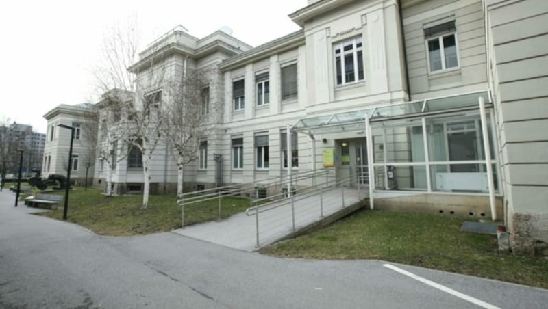 Die Innsbrucker Universitätsklinik (Bild: APA/EXPA/JOHANN GRODER)