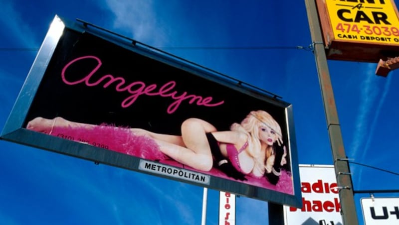 Angelyne-Plakat in Los Angeles (Bild: ASK / Visum / picturedesk.com)