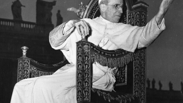 Umstrittener Kirchenfürst: Pius XII. hatte in seiner Ära eine schier übermenschliche Aufgabe zu bewältigen. Wie soll der Vatikan mit dem Nazi-Regime umgehen? (Bild: AFP)