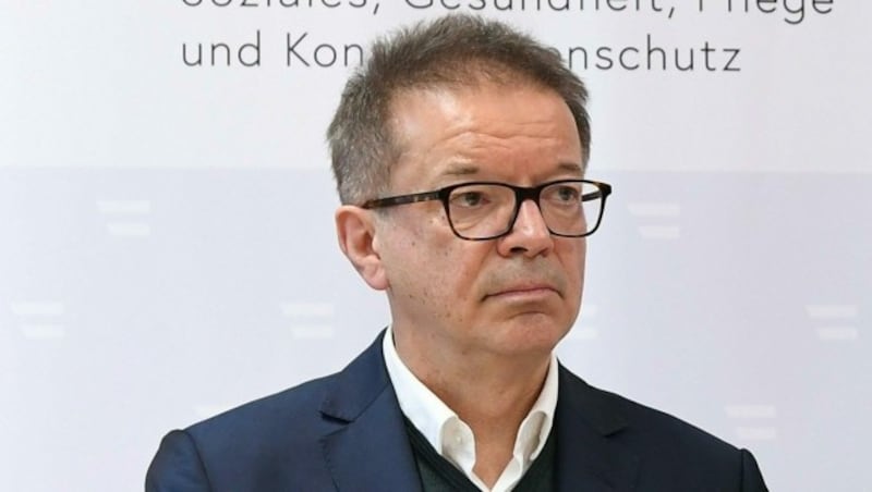 Laut dem Gesundheitsminister wurden in Österreich bisher 2700 Coronavirus-Testungen durchgeführt. (Bild: APA/HELMUT FOHRINGER)