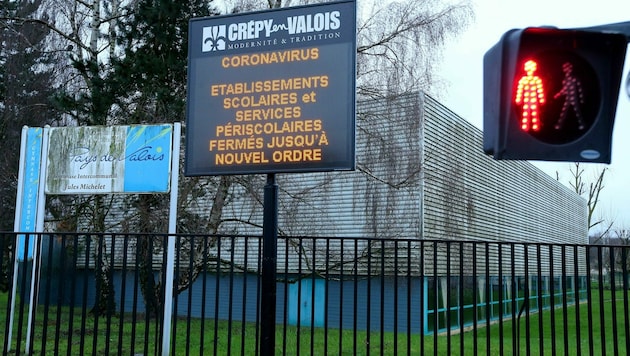 Eine geschlossenen Schule in Crépy-en-Valois (Bild: AFP)