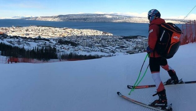 Traum-Ausblick: Die Nachwuchs-Ski-Asse freuen sich schon auf die Junioren-WM in Narvik. (Bild: Instagram/Yannick Chabloz)