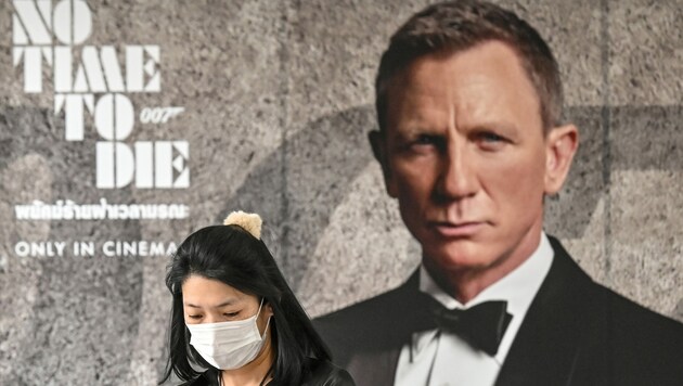 „Keine Zeit zu sterben“ heißt der neue „James Bond“. In Zeiten der Corona-Epidemie wohl kein besonders passender Titel und vielleicht mit ein Grund, weshalb die Premiere des neuen „Bond“ nun offiziell ein weiteres Mal auf April 2021 verschoben wird. (Bild: AFP)