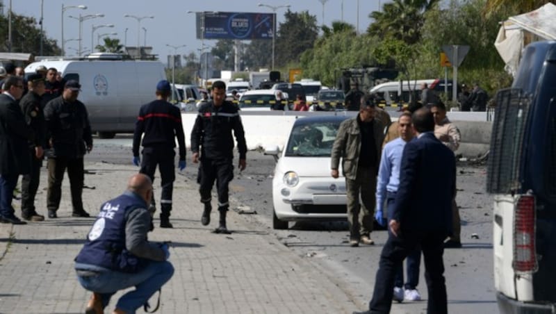 Ein Polizist wurde bei einem Anschlag in Tunis im März 2020 getötet. (Bild: AFP)