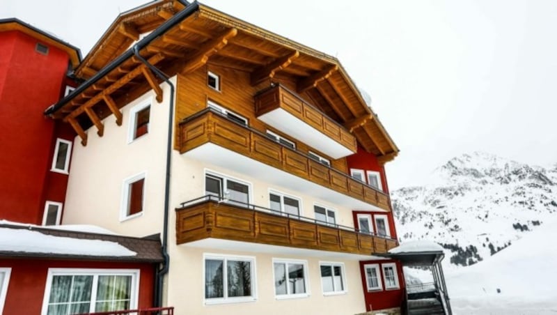 In diesem Hotel in Obertauern stehen seit Mittwoch zwölf Mitarbeiter und die Familie des Besitzers unter Quarantäne. (Bild: Gerhard Schiel)